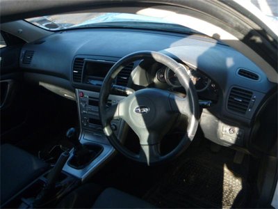 subaru.whi3[1].jpg