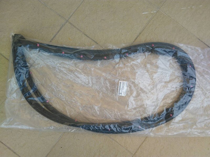 63511SG011_02.jpg