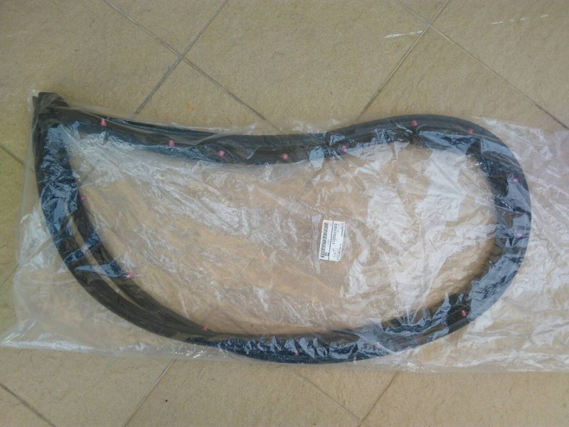 63511SG011_02.jpg