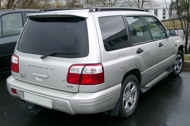 Subaru_Forester_rear_20080312.jpg