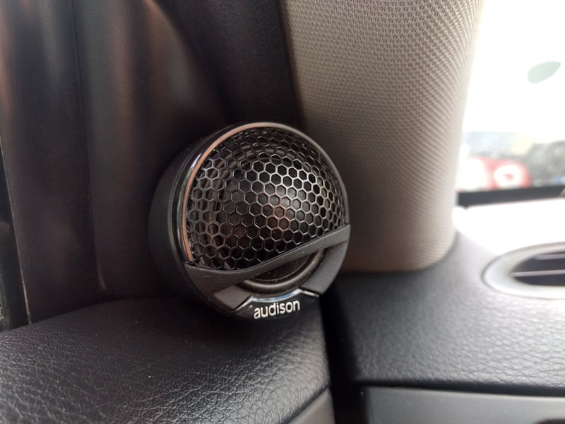 SQAAAgIV-uA-960.jpg