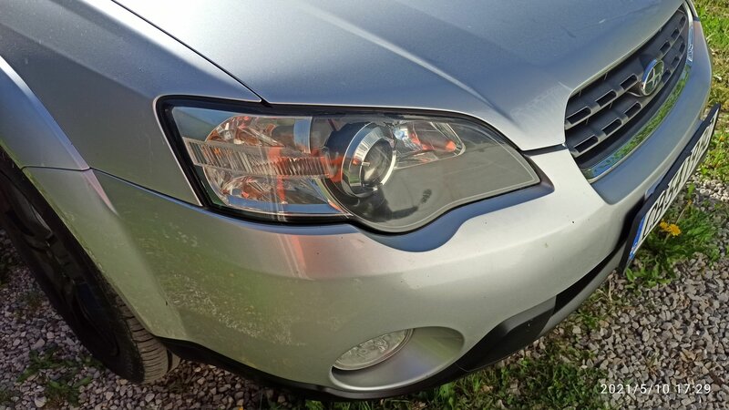 right_headlight.jpg