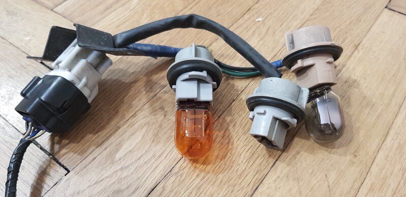 Rear light connector 1 .jpg