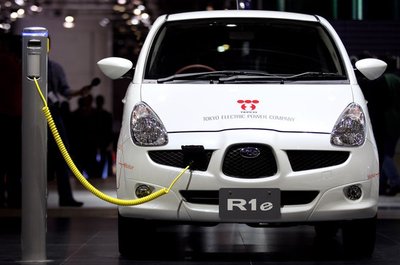 Subaru R1 e.jpg