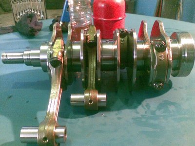 Crankshaft+conn-rods-1- Dani.JPG