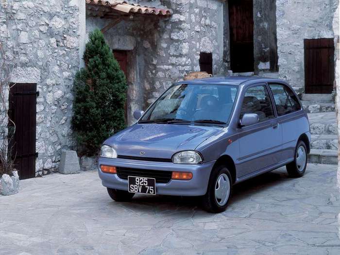 Subaru-VIVIO_1992-01.jpg