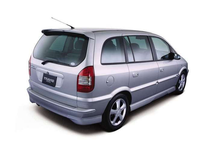 Subaru-Traviq_2003_02.jpg